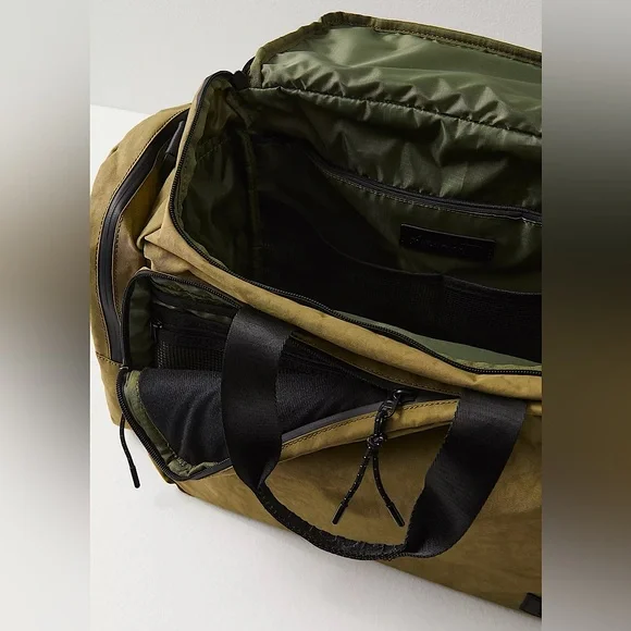 NEW Free People FP Movement Rover Recycled Nylon Weekender Bag In Olive - Picture 7 of 14